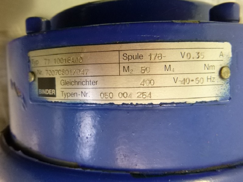 Three-phase servo motor BAUER D4A4KFG11-113/331 Ritzeldurchmesser: Ø 56 / 72 x 22 mm, 18 Zähne Flanschdurchmesser: 310 x  310 mm Bremse: 77 10016A00 gebraucht, geprüft ! photo on Industry-Pilot